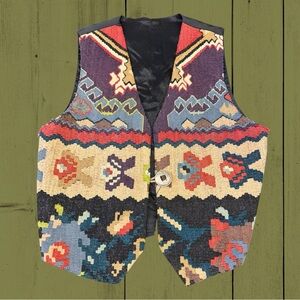 Vintage 1980’s wool kilem vest, with concha silver tone button- large
